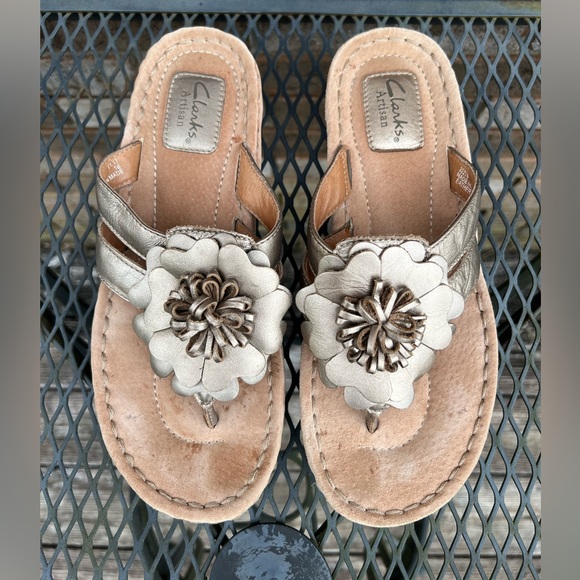 Clarks Shoes - Clarks Artisan Thong Sandals 8.5